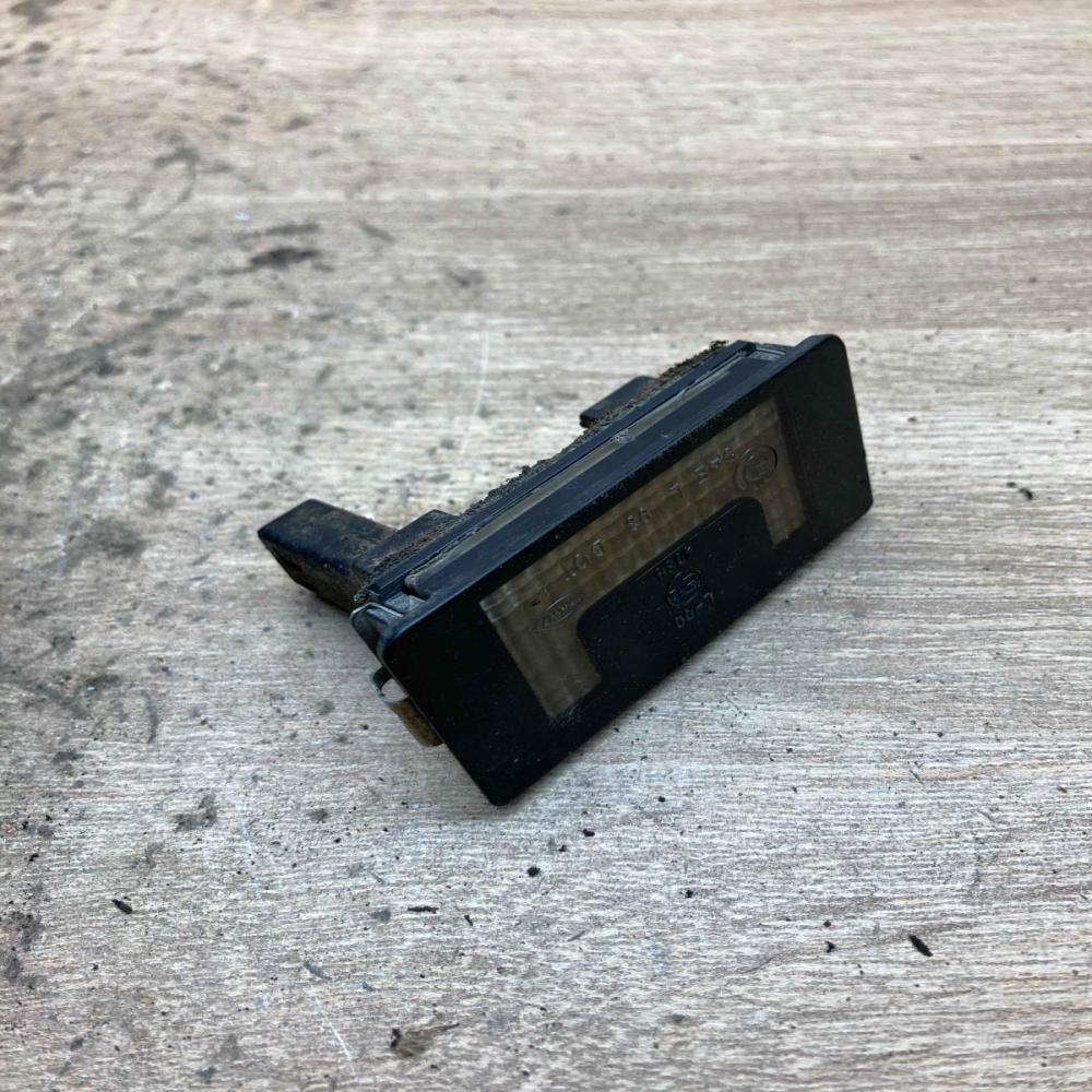 8352424   Number plate light BMW 7 E38