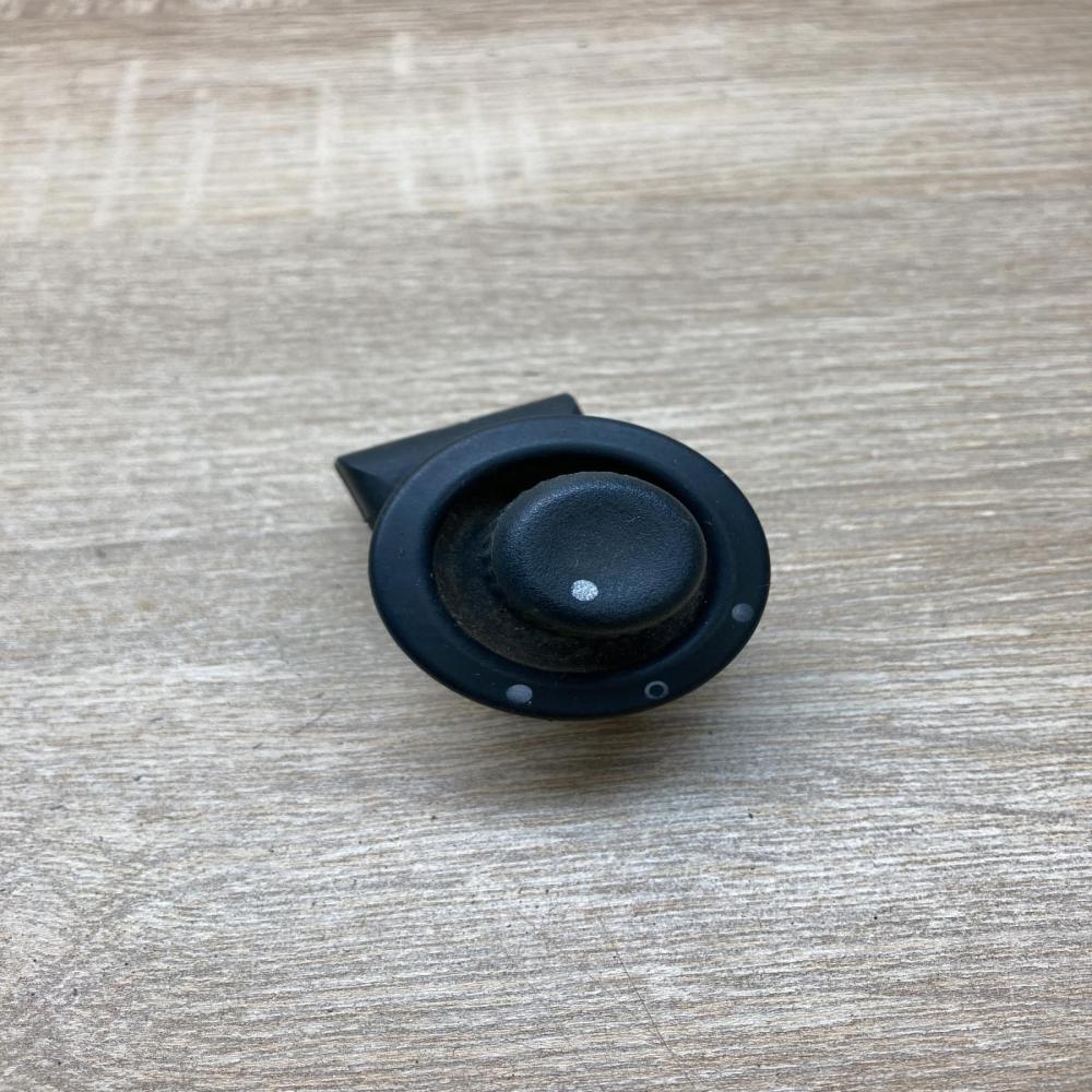 7700847433F   Wing mirror switch Renault Scenic I
