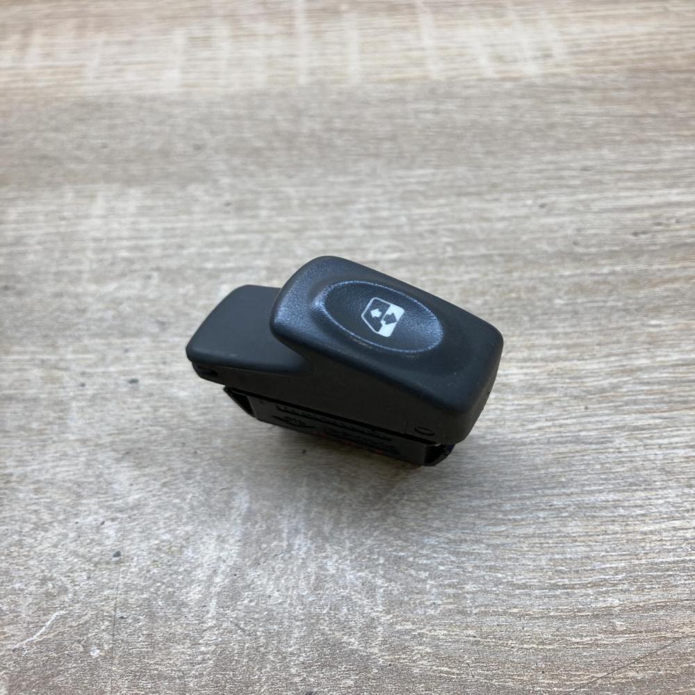 432963K   Electric window control switch Renault Scenic I