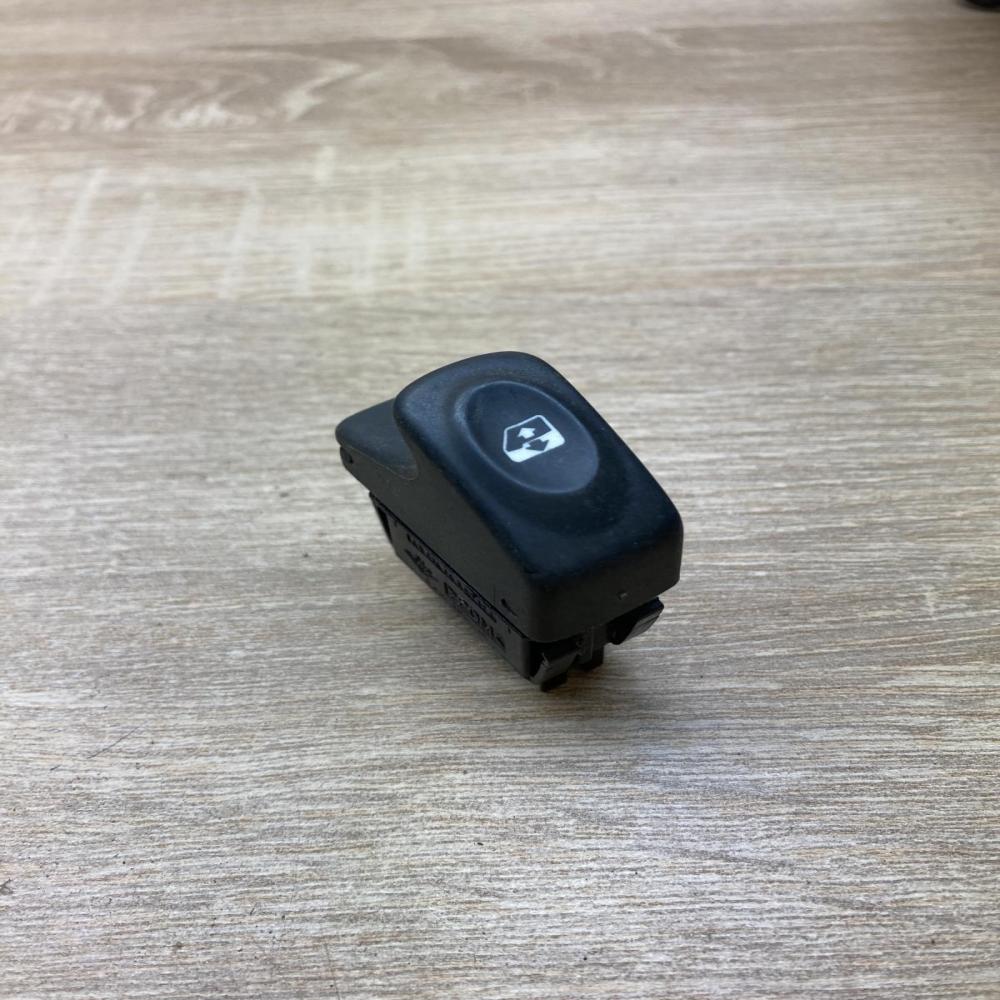 838100G   Electric window control switch Renault Scenic I