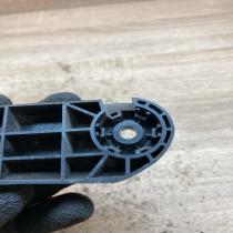 8226621   Engine bonnet (hood) release handle BMW 5 E39