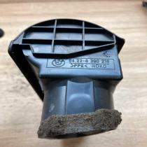 8390216   Dash center air vent grill BMW 3 E36