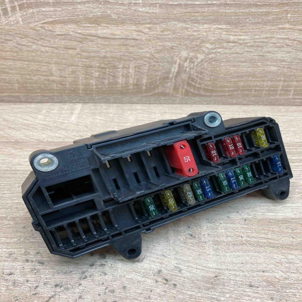 6900583 10688710  Fuse module BMW 7 E65 E66