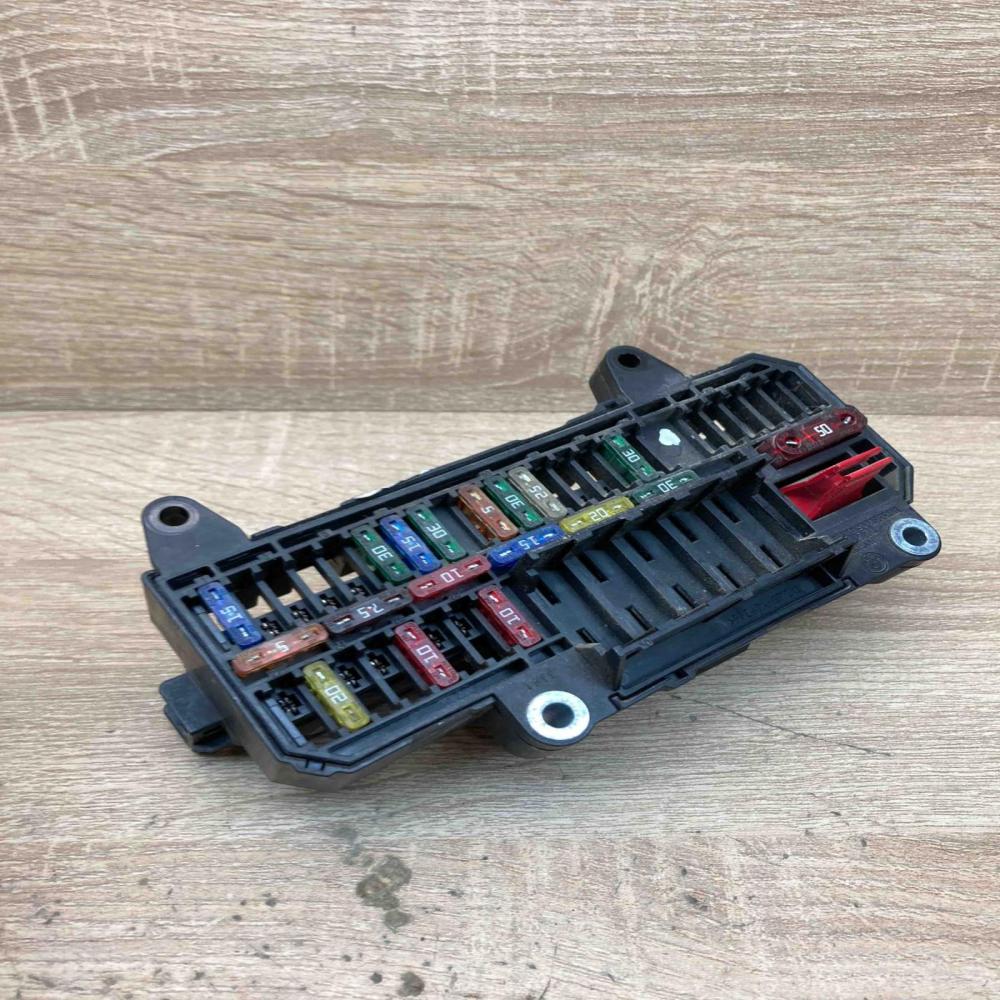 6900583 106887 10  Fuse module BMW 7 E65 E66