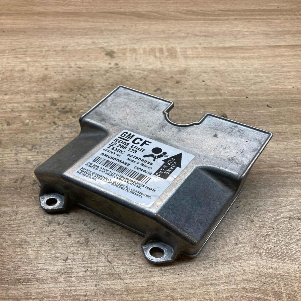 13288173 327963935  Airbag control unit/module Opel Zafira B