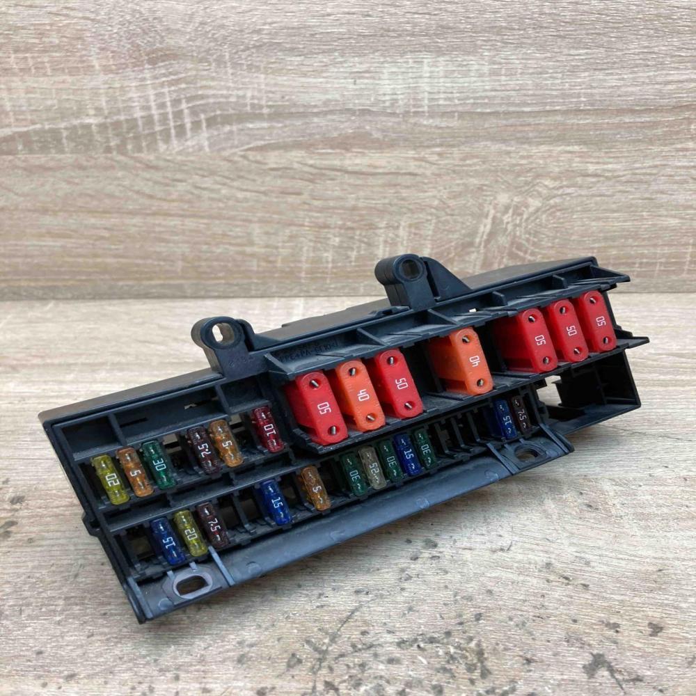 6900582   Fuse module BMW 7 E65 E66