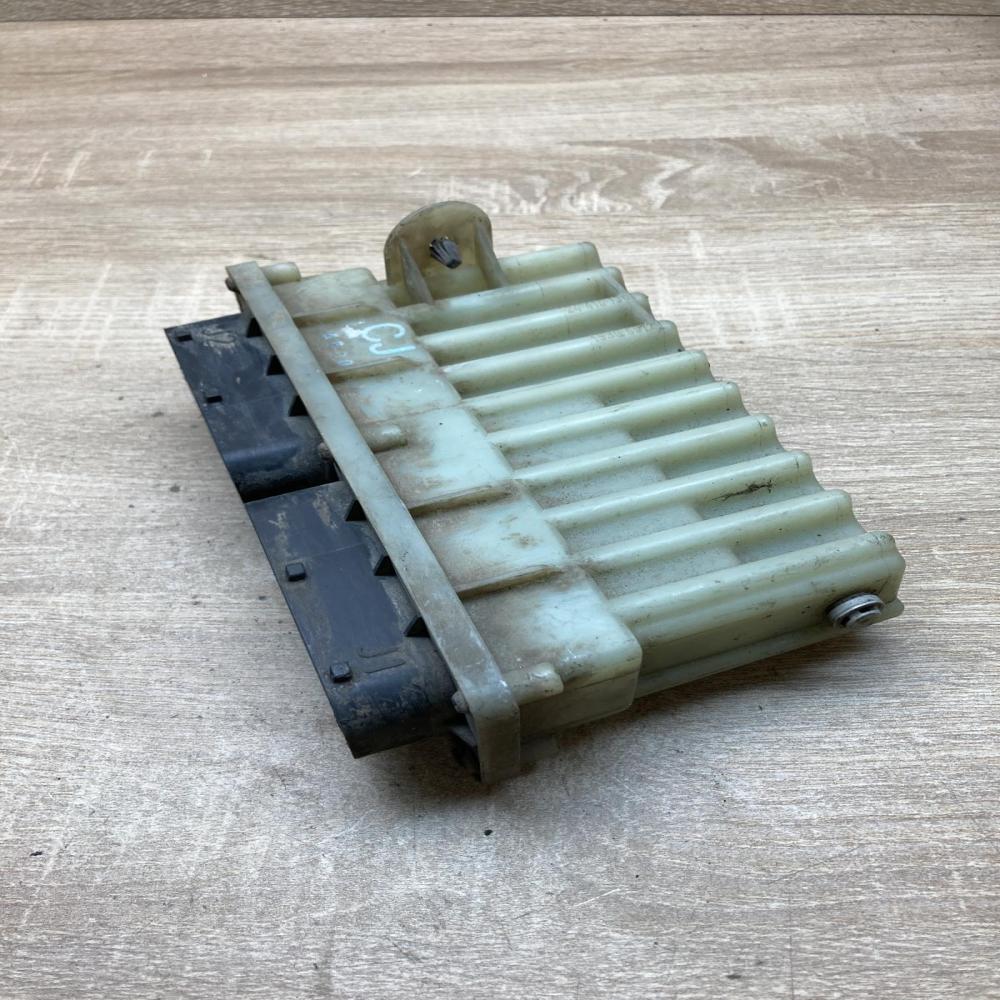 24410130 15396912  Coolant fan relay Opel Astra G