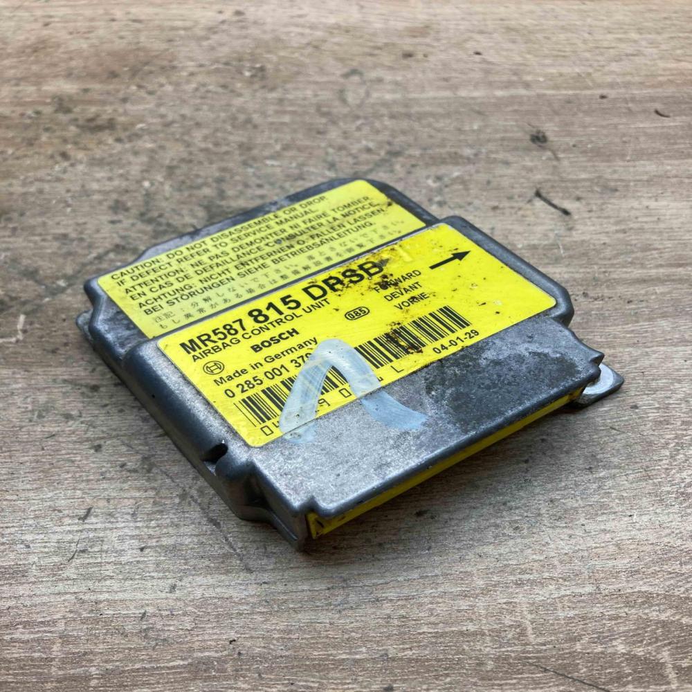 MR587815 0285001379 DRSB Airbag control unit/module Mitsubishi Space Star