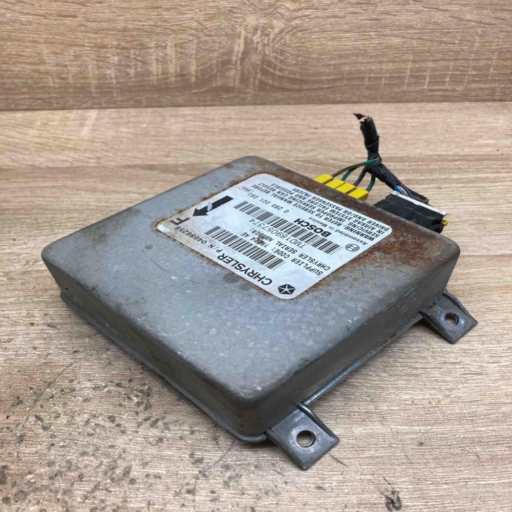 04686256 0285001093  Engine control unit/module ECU Chrysler Voyager