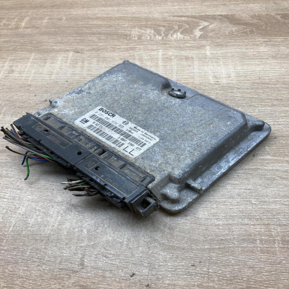 90562574 0281001674 LL Engine control unit/module ECU Opel Astra G