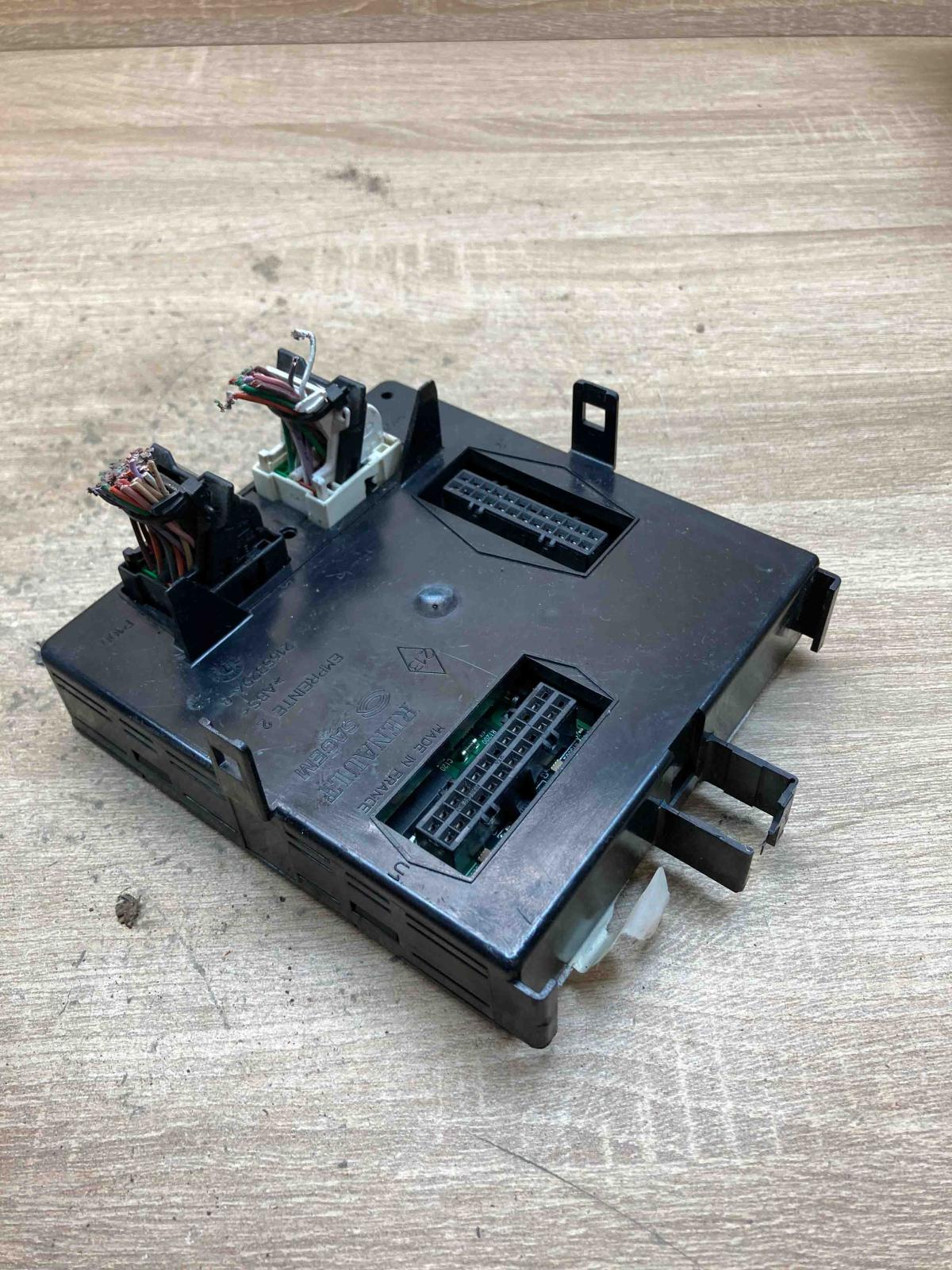 21653294 8200190284  Comfort/convenience module Renault Laguna II