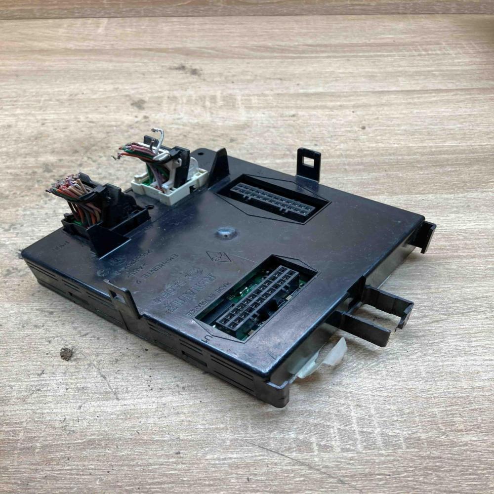 21653294 8200190284  Comfort/convenience module Renault Laguna II