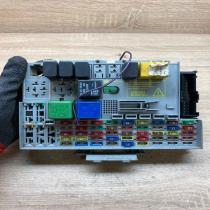 24412497 90191753  Fuse module Opel Zafira A