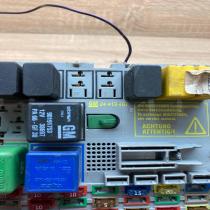 24412497 90191753  Fuse module Opel Zafira A