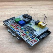 24412497 90191753  Fuse module Opel Zafira A