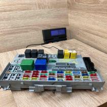 24412497 90191753  Fuse module Opel Zafira A