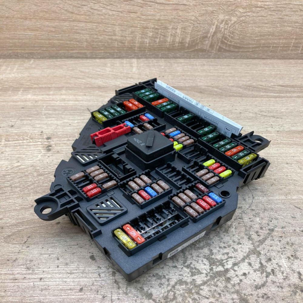 9252812 1670498  Fuse module BMW 5 F10 F11