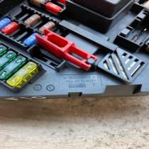 9252813 1670498  Fuse module BMW 5 F10 F11