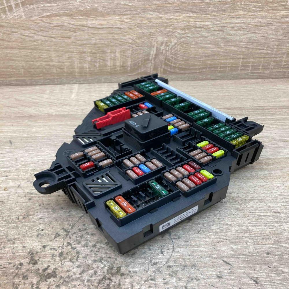 9210857 1670498  Fuse module BMW 5 F10 F11