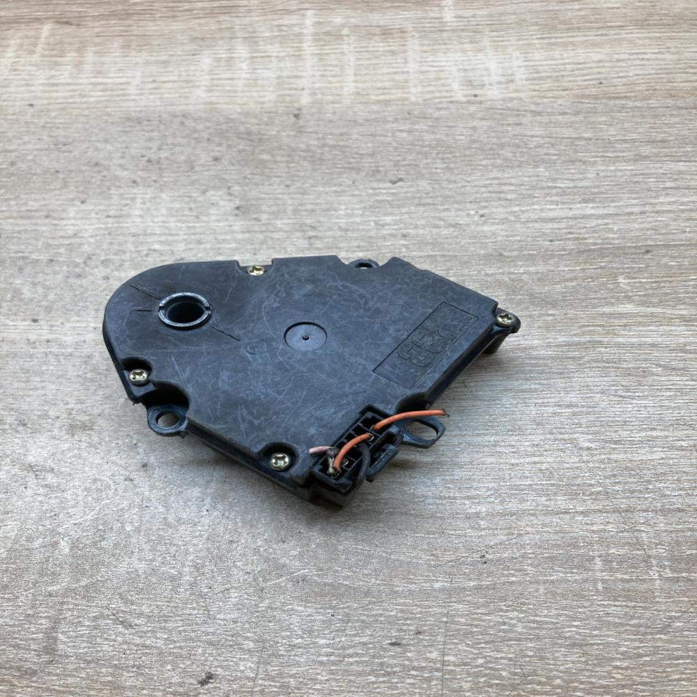 3122668   Air flap motor/actuator Jeep Grand Cherokee