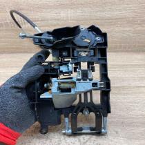 X1720745109   Front door exterior handle/bracket BMW 5 F10 F11