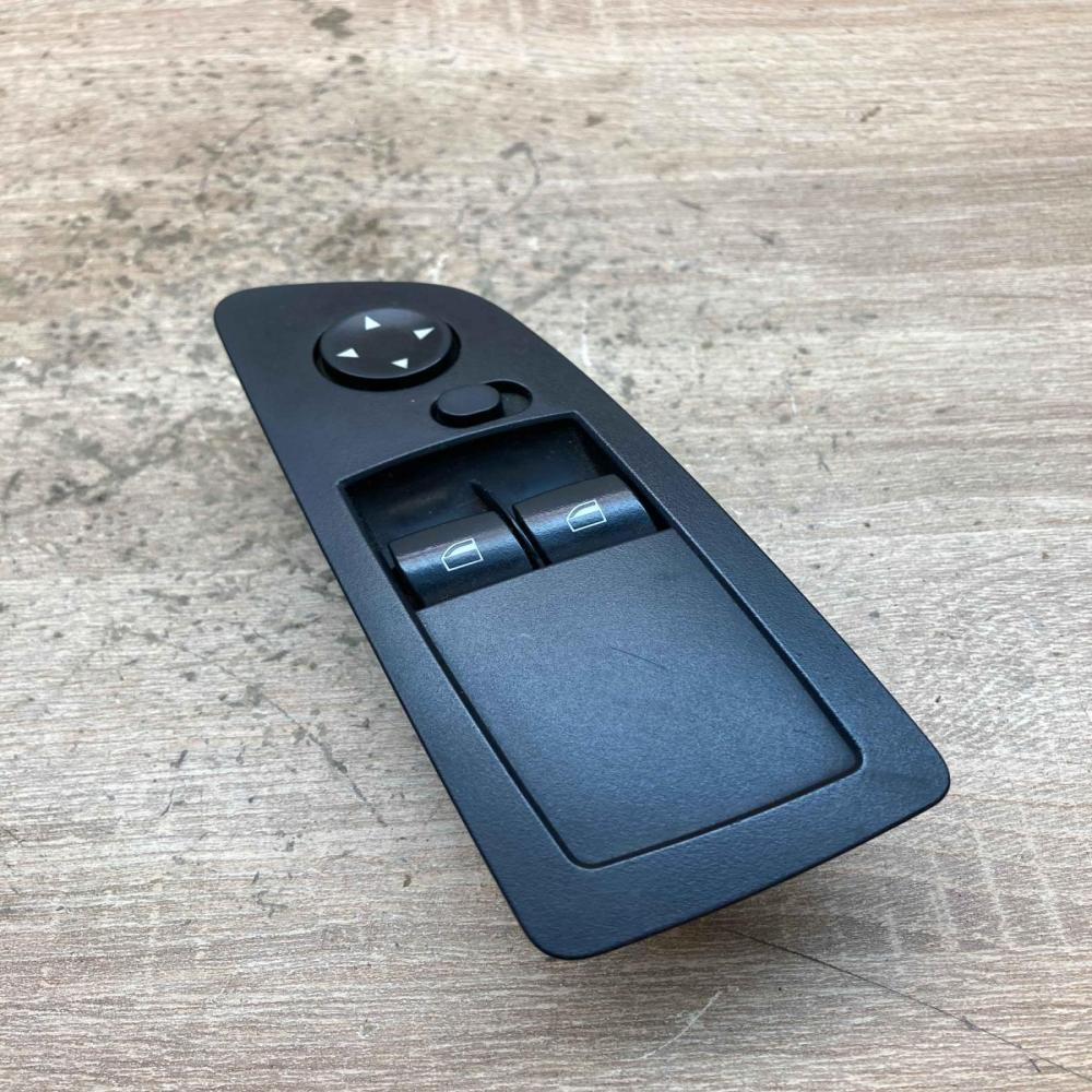 6970160   Electric window control switch BMW 1 E81 E87