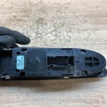 6970160   Electric window control switch BMW 1 E81 E87