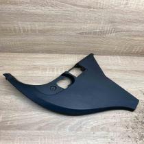 7058133 112420 10  Foot area side trim BMW 1 E81 E87
