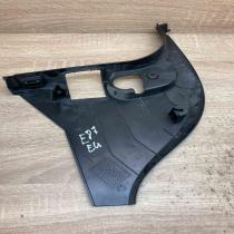 7058133 112420 10  Foot area side trim BMW 1 E81 E87