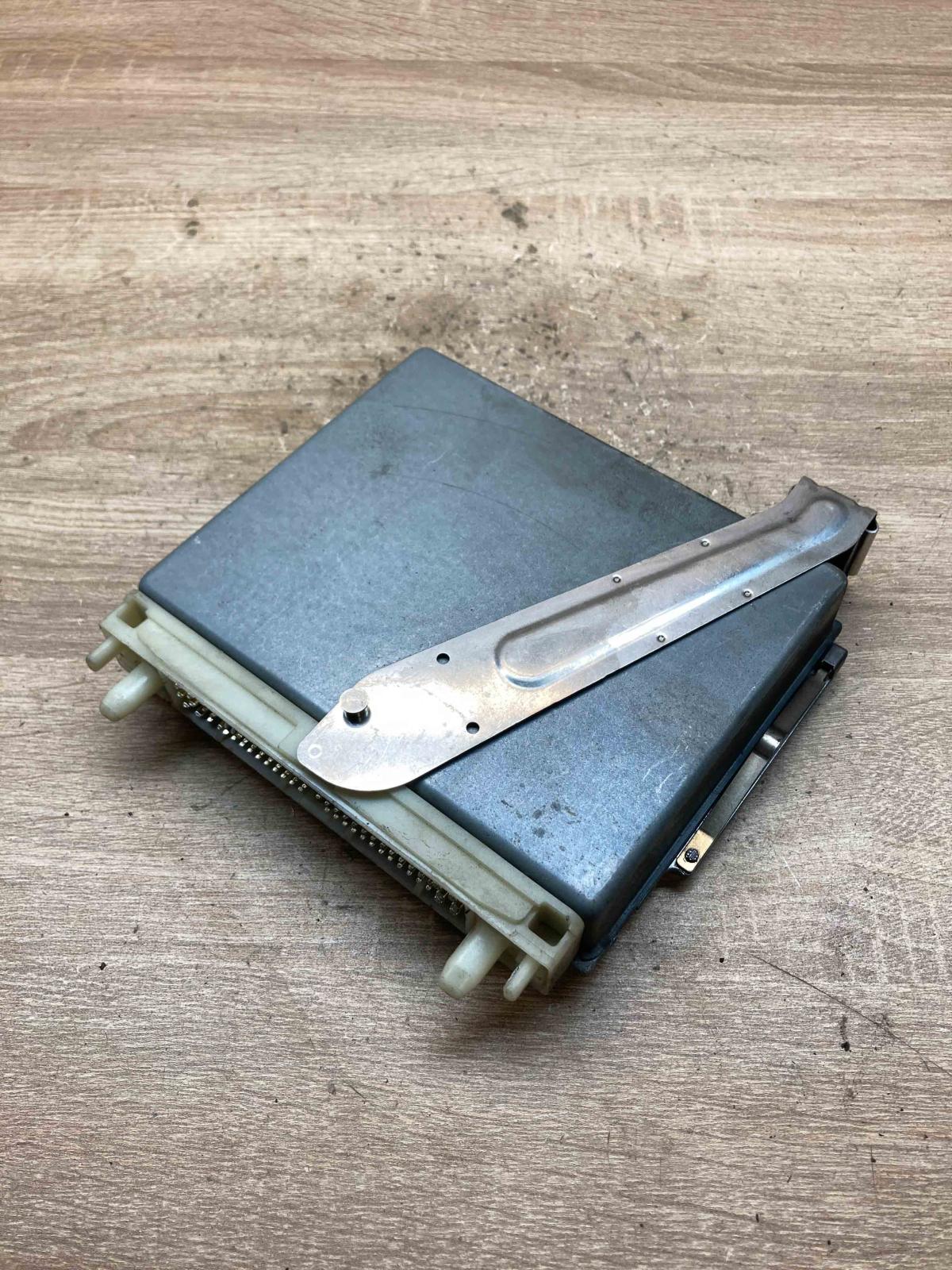 P01270297 0281001592 07210 Engine control unit/module ECU Volvo S70  V70  V70 XC