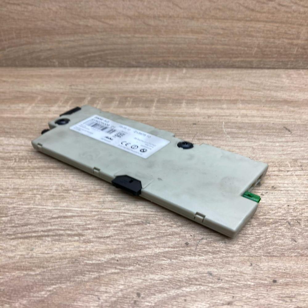 9229009 213675 10  Aerial antenna amplifier BMW 7 F01 F02 F03 F04