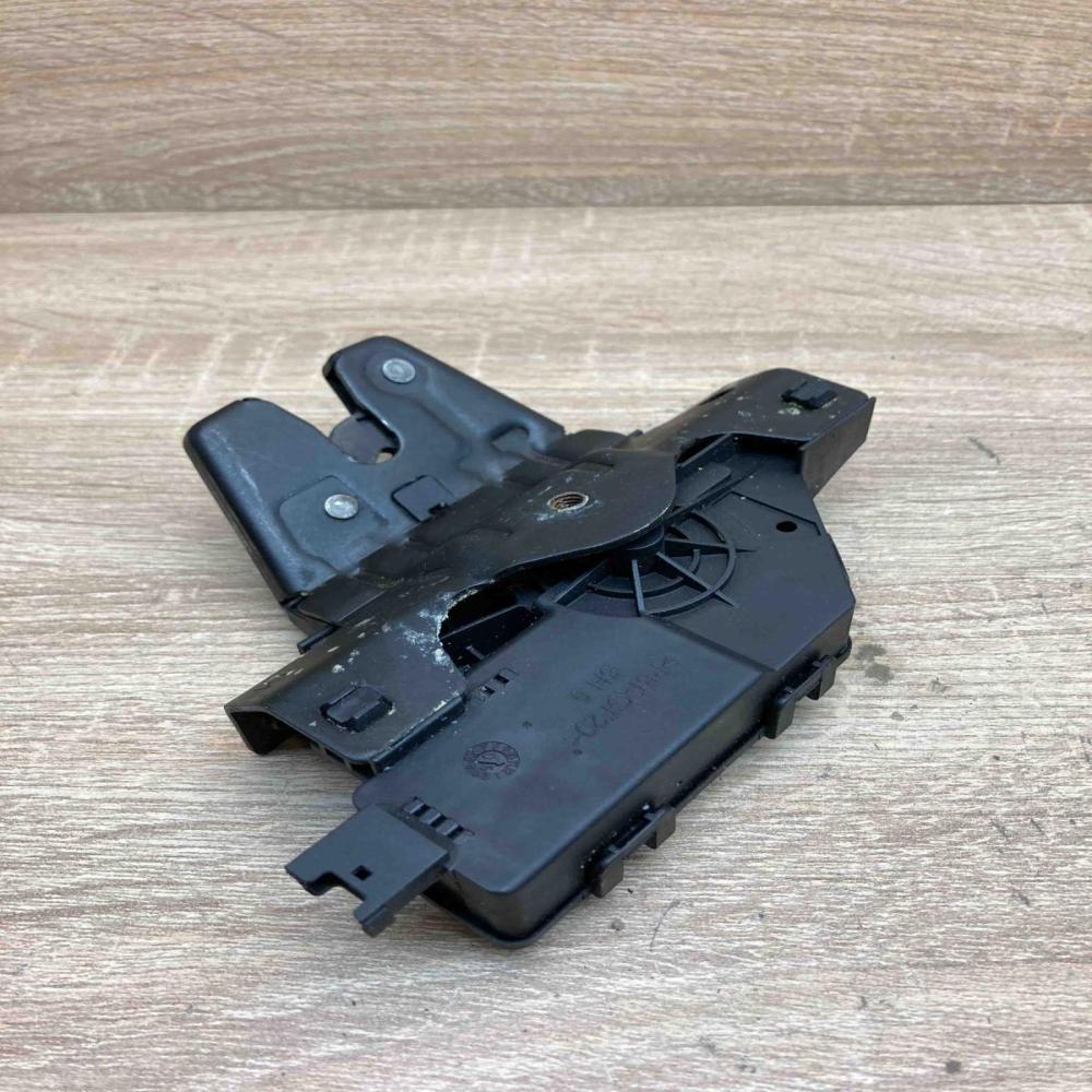 8196401   Tailgate/trunk/boot lock/catch/latch BMW 3 E90 E91