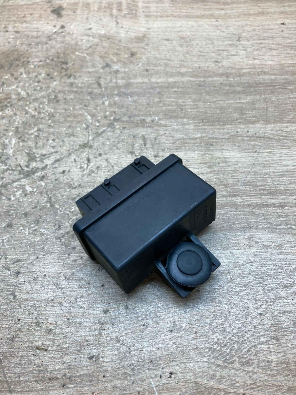 320107  12v Other relay Peugeot 307