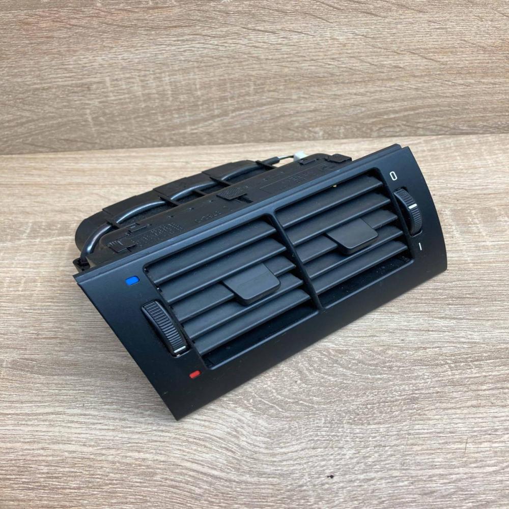 8376150   Dash center air vent grill BMW 5 E39