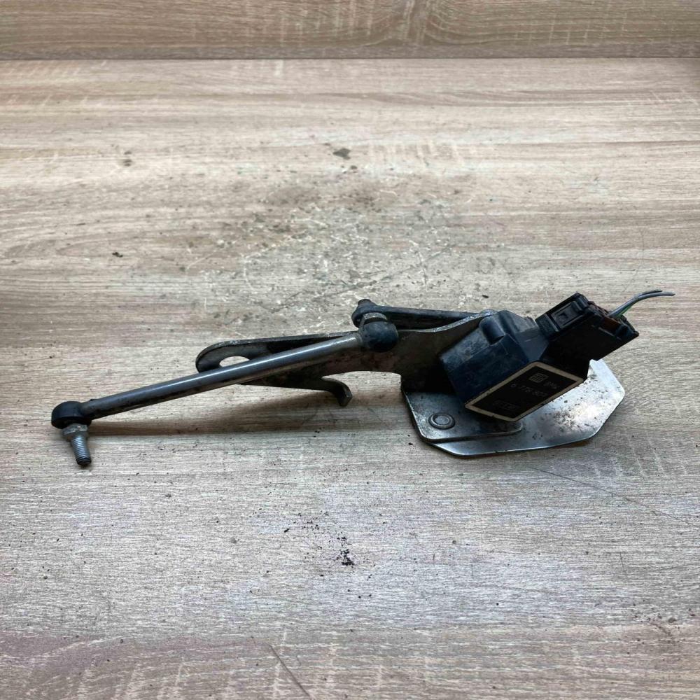 6778809   Headlight/headlamp level sensor BMW 1 E81 E87