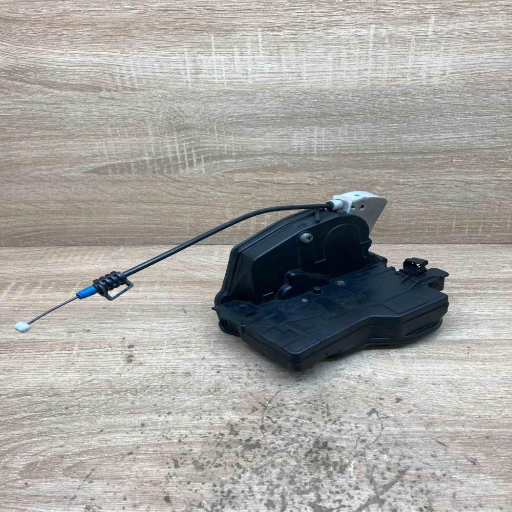 7012145   Rear door lock BMW 7 E65 E66
