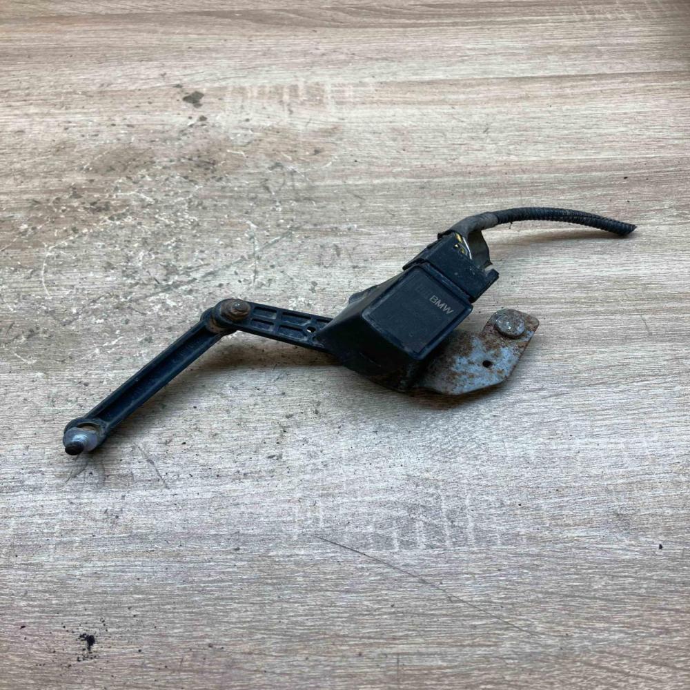 1093699   Headlight/headlamp level sensor BMW 5 E60 E61