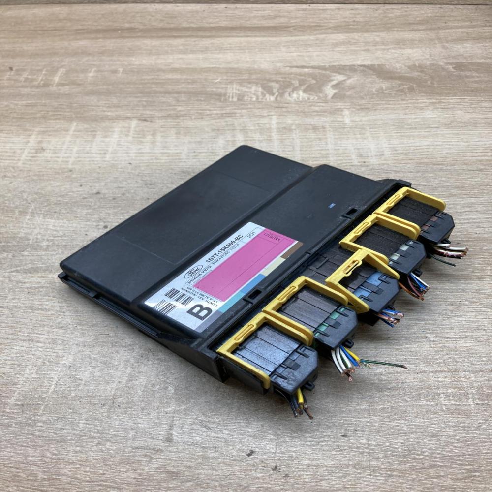 1S7T 15K600 BC 5WK48726C  Comfort/convenience module Ford Focus