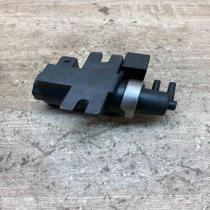 Vacuum   Turbo solenoid valve Peugeot 406