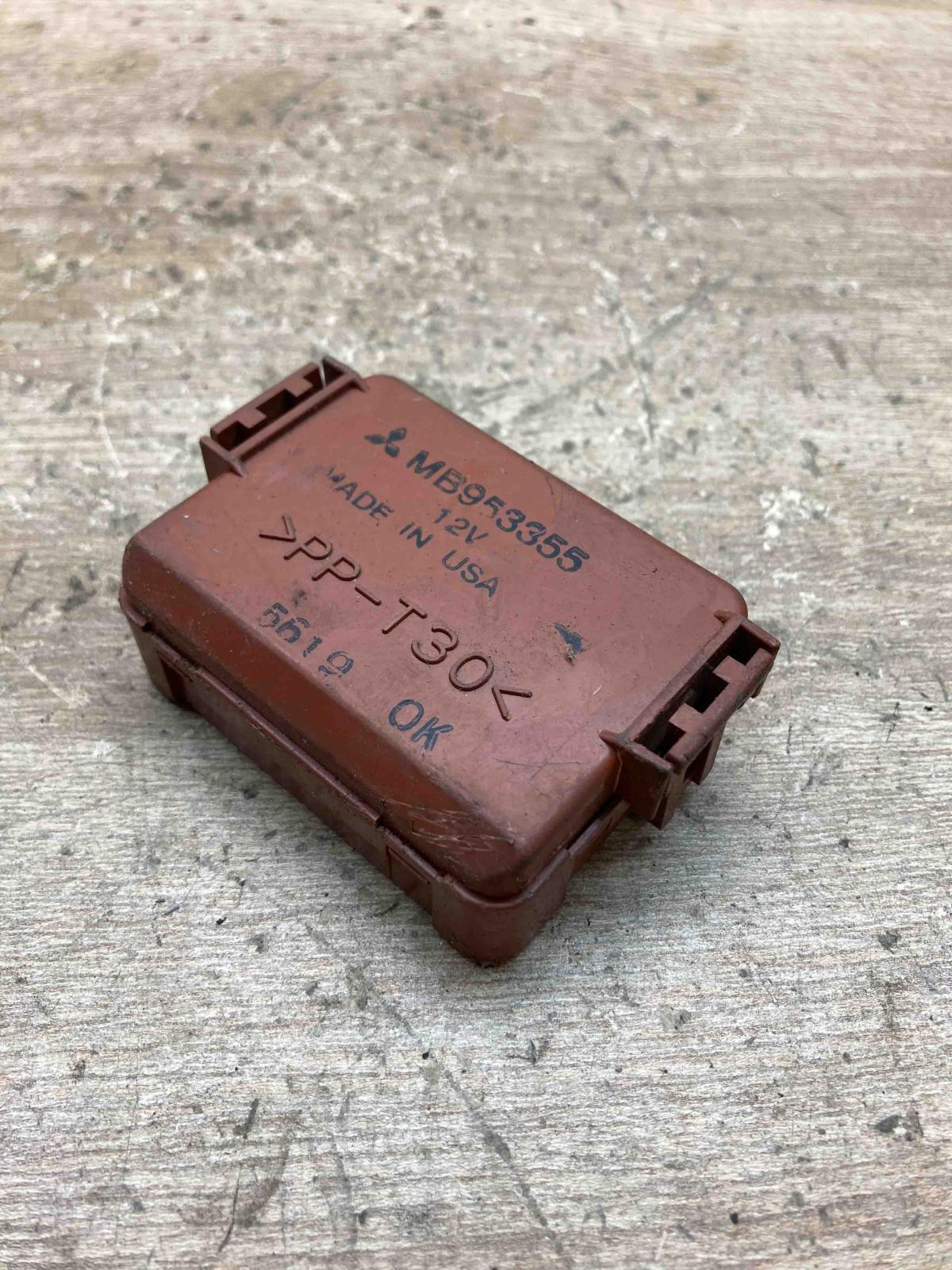 MB953355 5619  Comfort/convenience module Mitsubishi Space Star