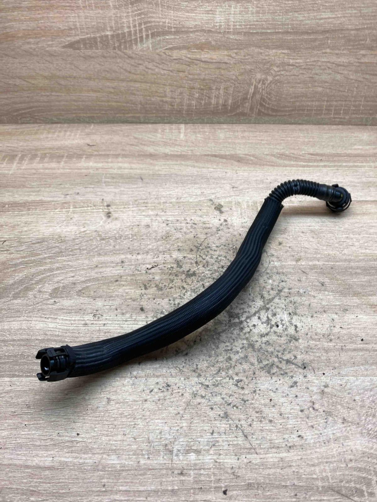 7575640   Breather/breather pipe/hose BMW 5 F10 F11