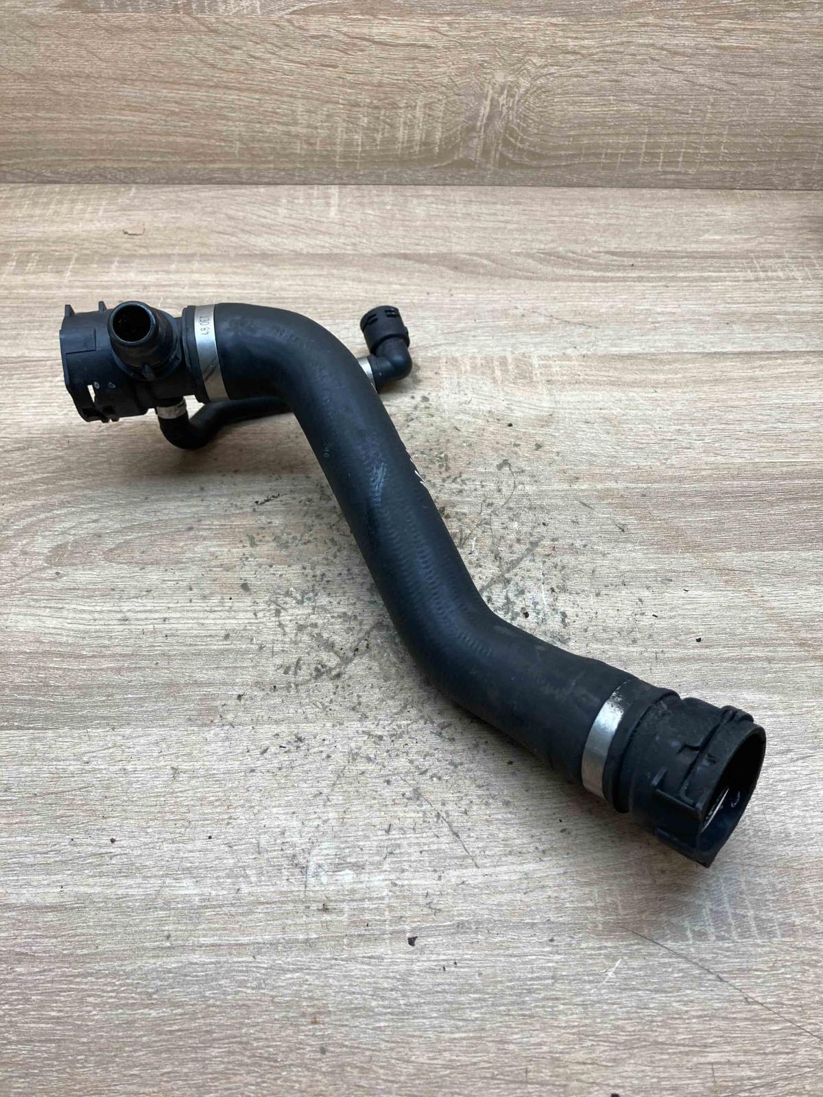 7798869 7798899  Engine coolant pipe/hose BMW 1 E81 E87