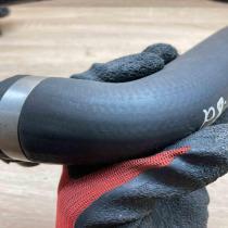 7798869 7798899  Engine coolant pipe/hose BMW 1 E81 E87