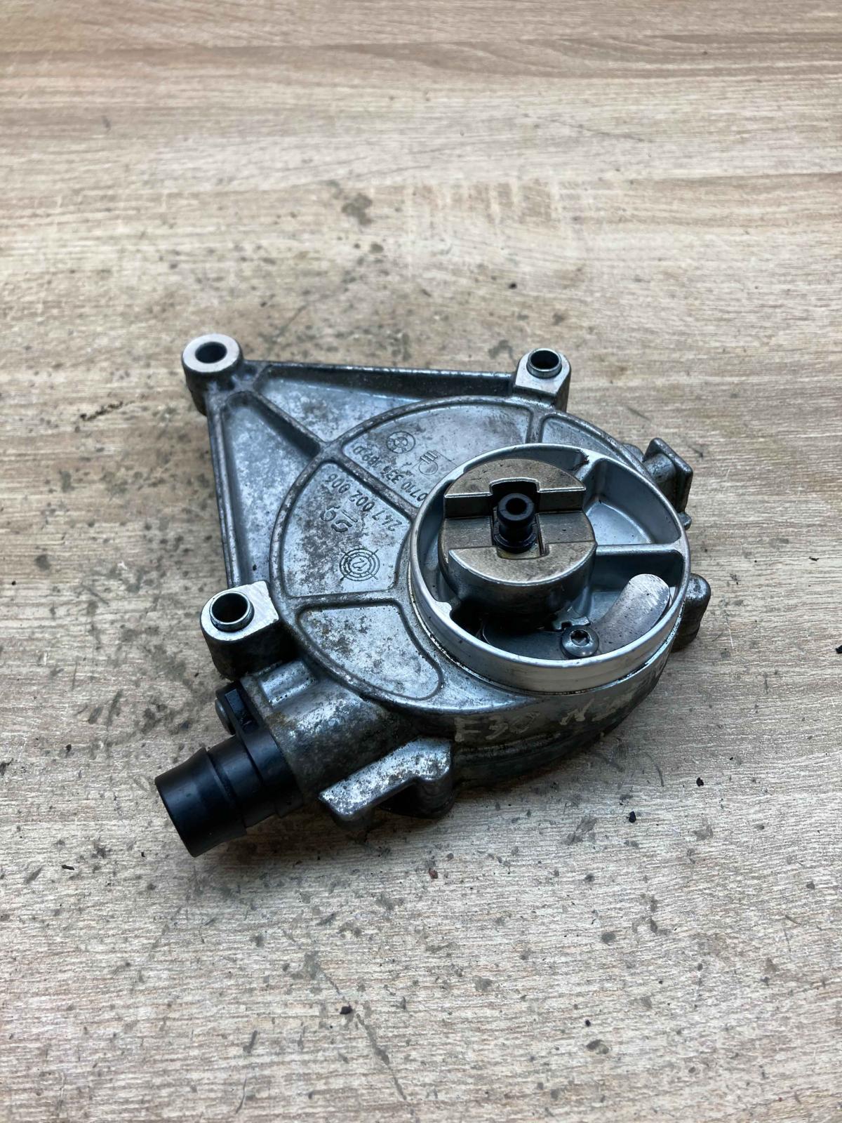 0710336189D 247002006  Vacuum pump BMW 5 F10 F11