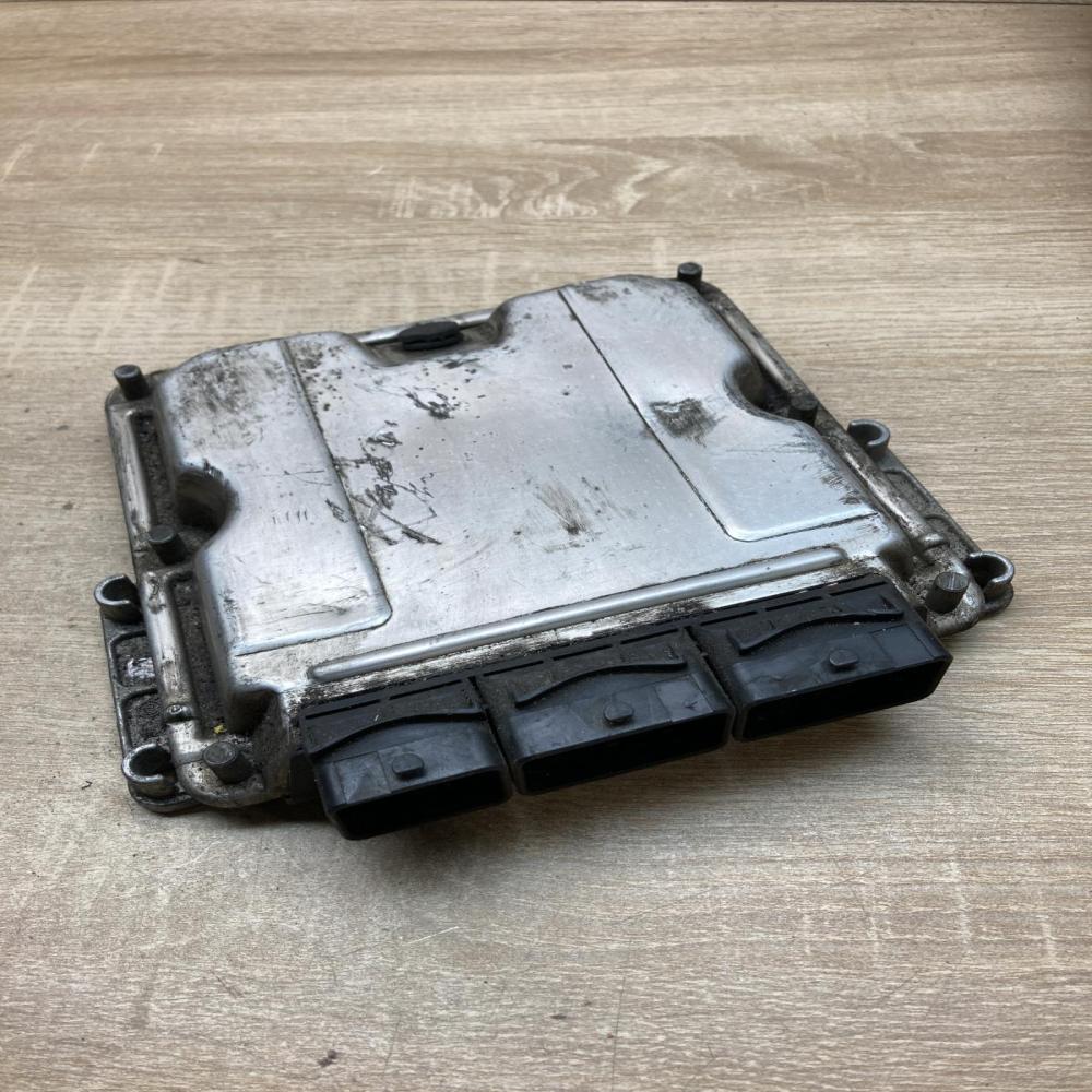 8200309318 0281011325  Engine control unit/module ECU Renault Espace -  Grand es