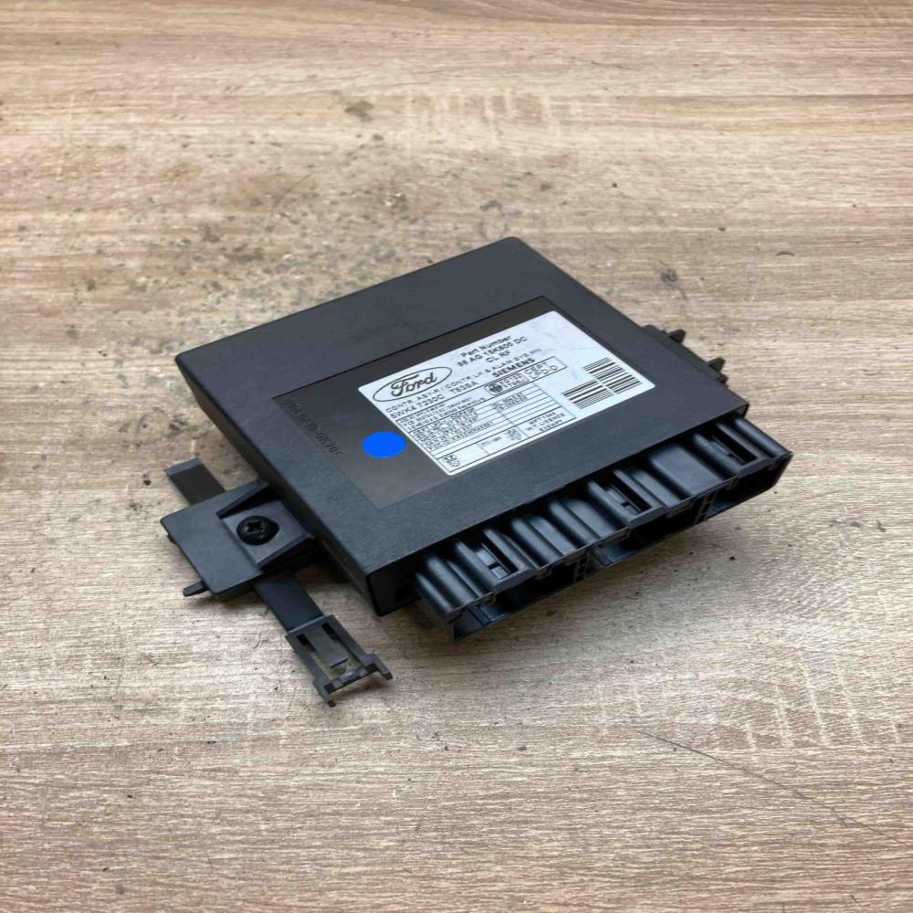 98AG15K600DC 5WK47230C T83SA Comfort/convenience module Ford Focus