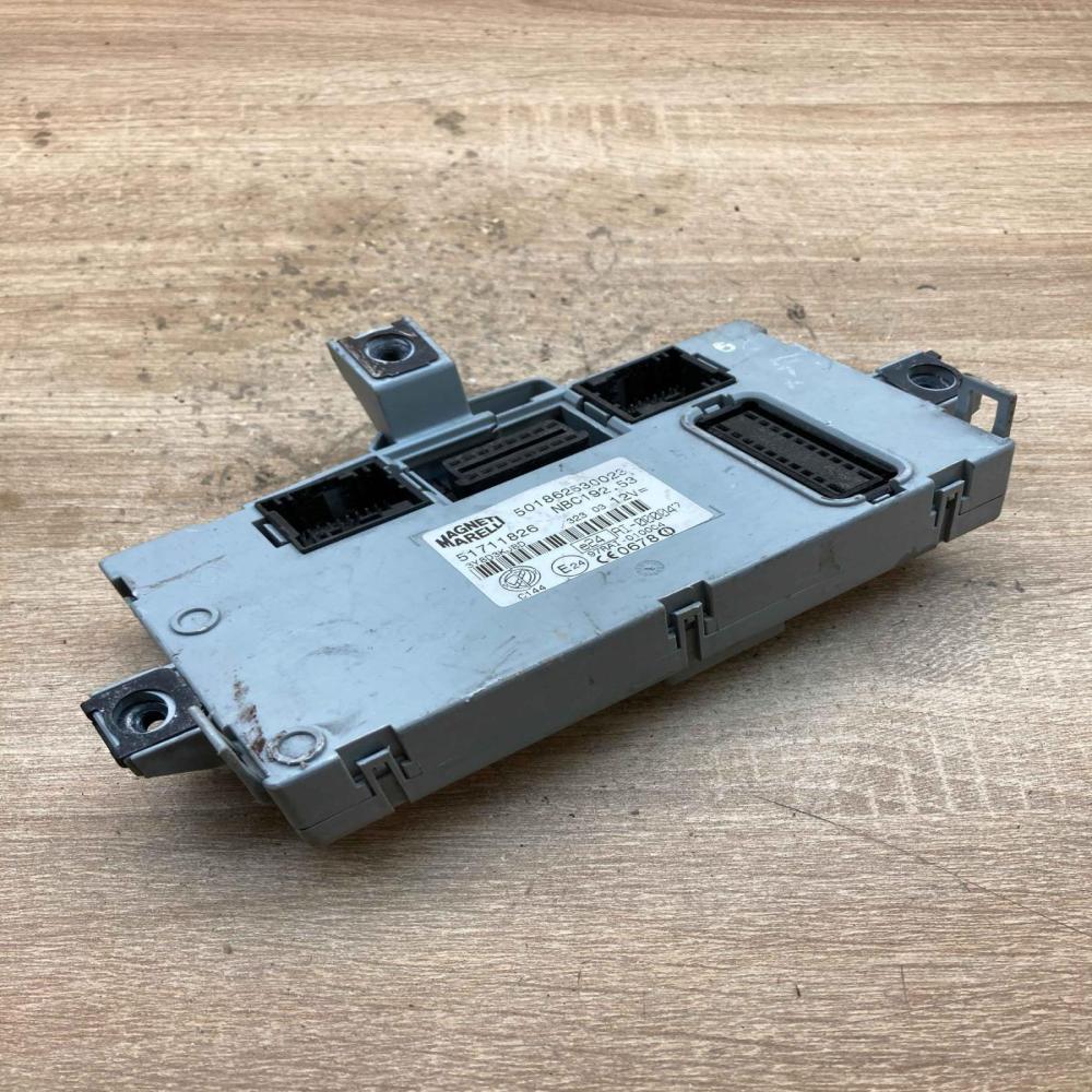 51711826 3Y8D3KJBD  Central body control module Fiat Stilo