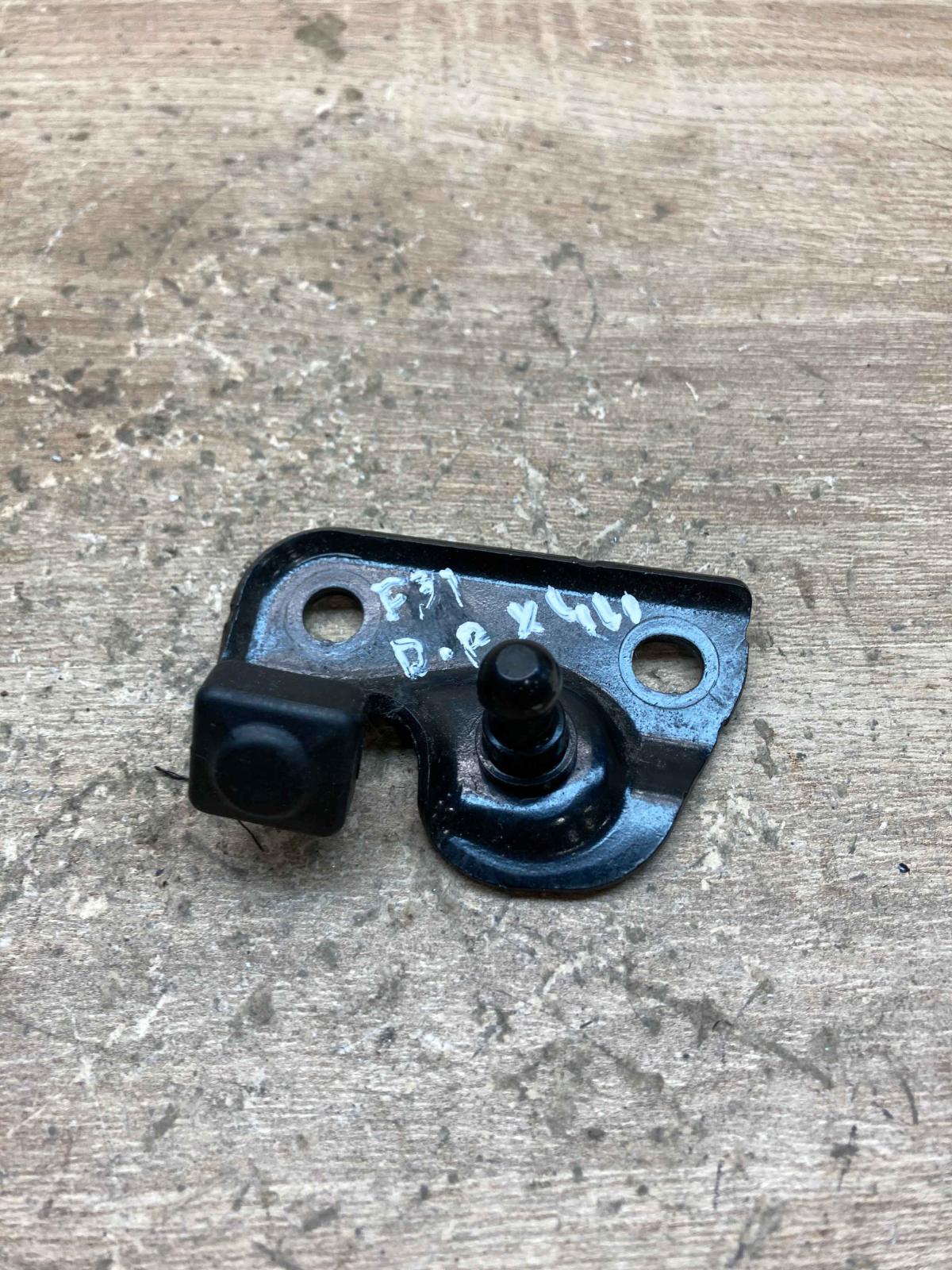 7263100 335  Trunk lock loop BMW 3 F30 F35 F31