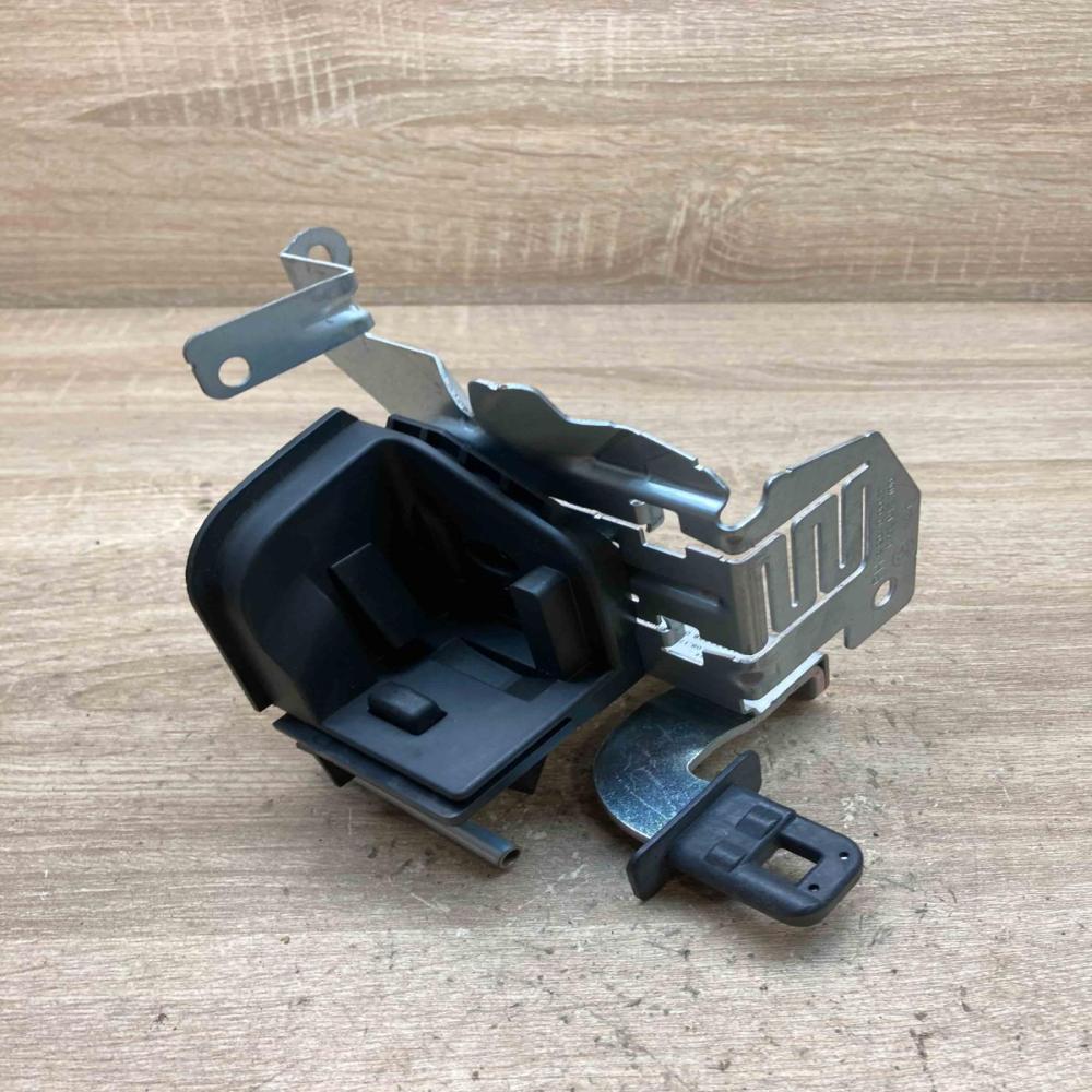 7268030 115065 10  Parcel shelf load cover mount bracket BMW 3 F30 F35 F31