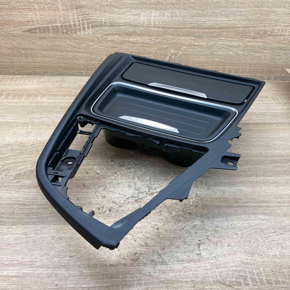 9218925 82197007  Car ashtray BMW 3 F30 F35 F31